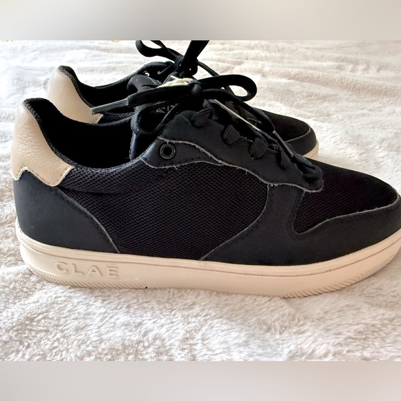 NWT Vuori x CLAE Malone Lite Sneakers Black Gold Unisex Size 7 - Picture 10 of 11